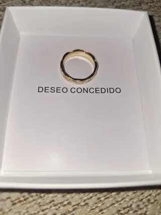 Anillo oro con diseño