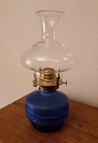 Quinqué antiguo azul y cristal