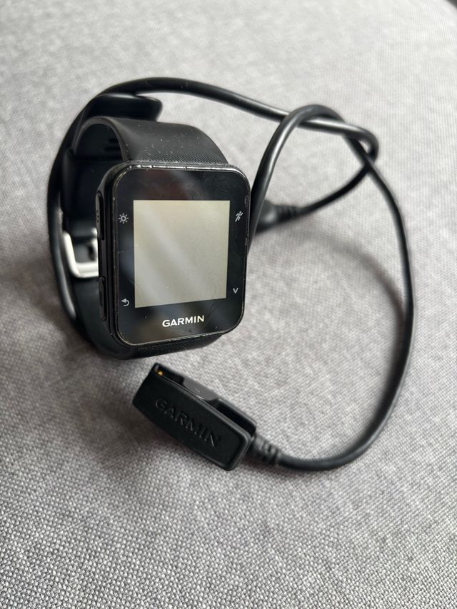 Reloj Garmin Forerunner 35 Negro