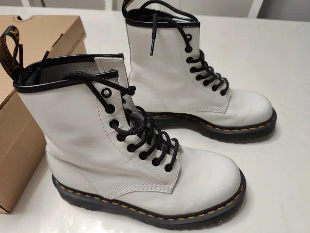 Scarponcini Dr. Martens bianchi