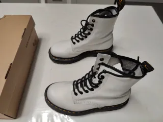 Scarponcini Dr. Martens bianchi
