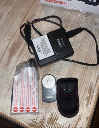 Canon EOS 650D + EF-S 18-55mm IS