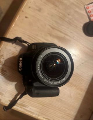 Canon EOS 650D + EF-S 18-55mm IS