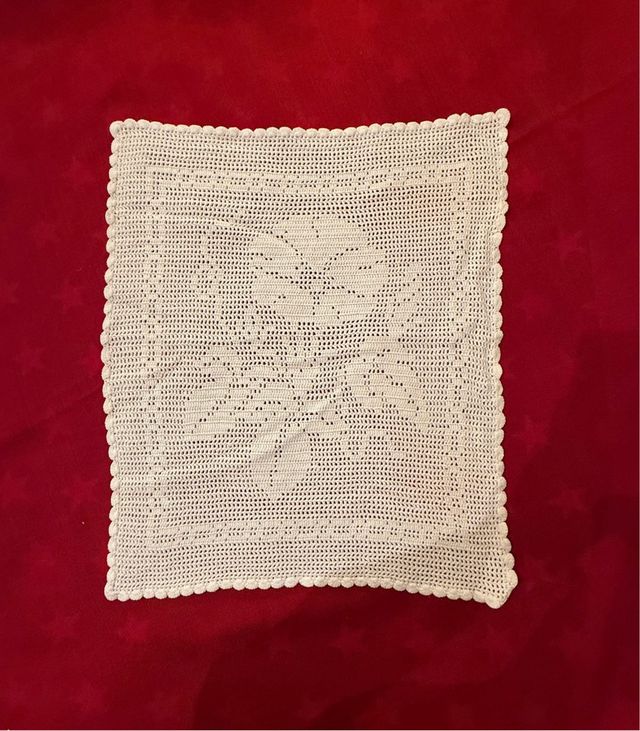 3 tapetes ganchillo flor y figuras