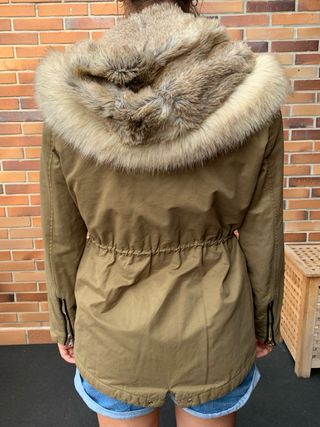 Chaqueta parka Zara verde oliva Talla M