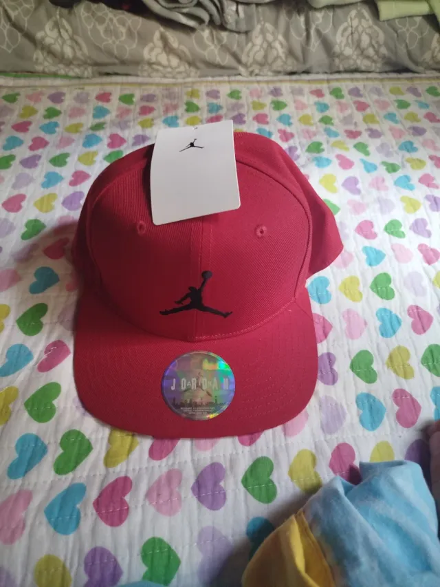 Gorra Jordan Plana Roja
