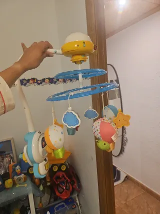 Móvil musical para cuna