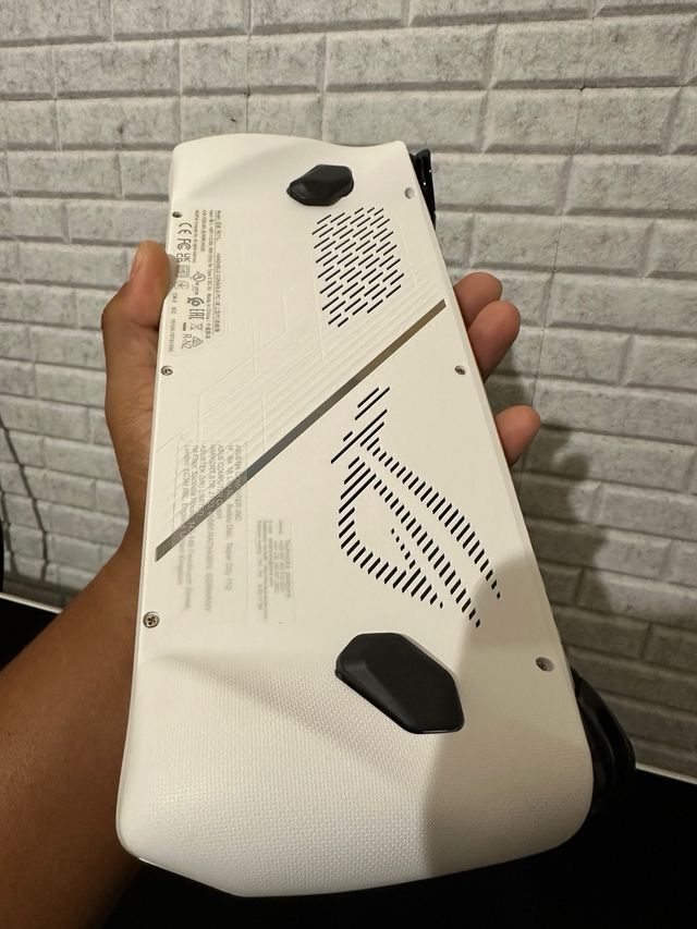 Asus ROG Ally Z1 Extreme