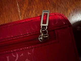 Cartera Guess Roja con Logo