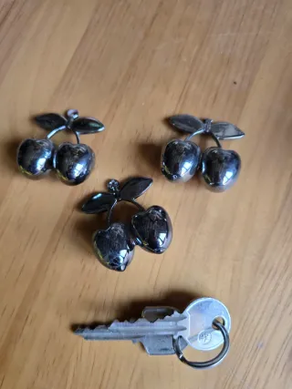 Pins de discoteca Pacha.