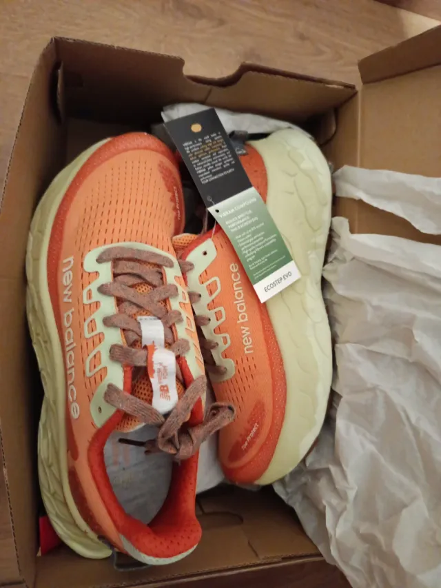 Zapatillas New Balance Trail Mujer 40.5 Nuevas!!!