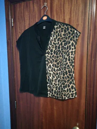 Blusa SHEIN Talla S Leopardo