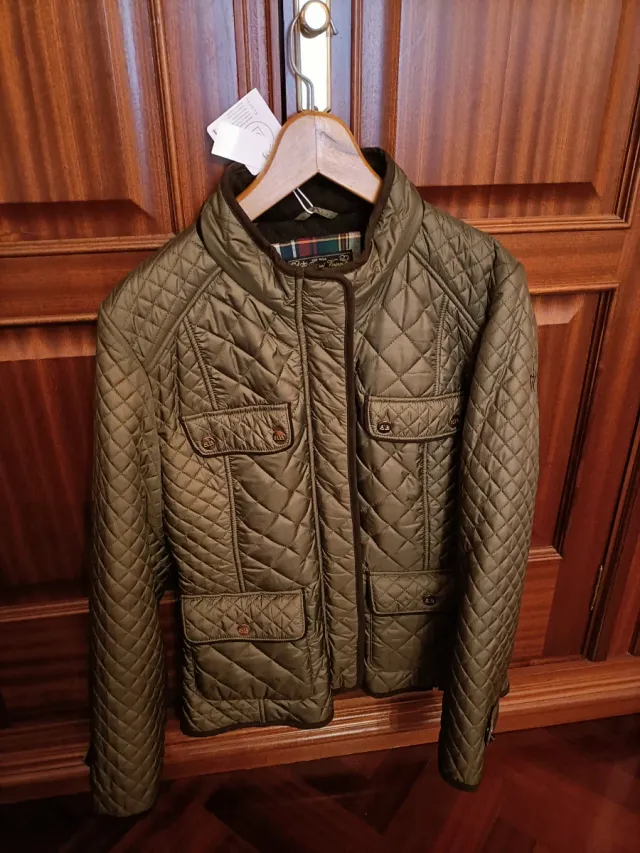 Chaqueta acolchada mujer verde sin estrenar ajusta