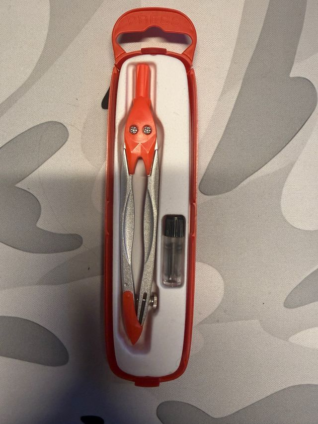 Compasso scolastico con astuccio