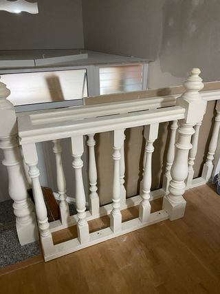 Barandilla de madera blanco