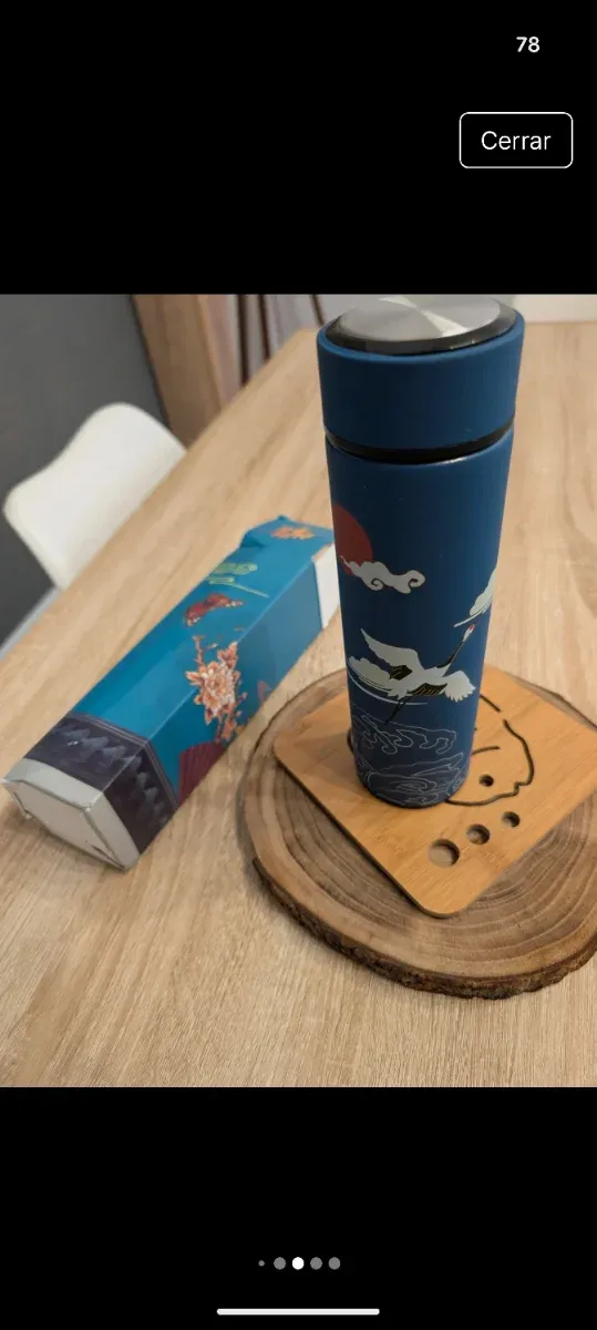 Termo azul inspiración japonesa