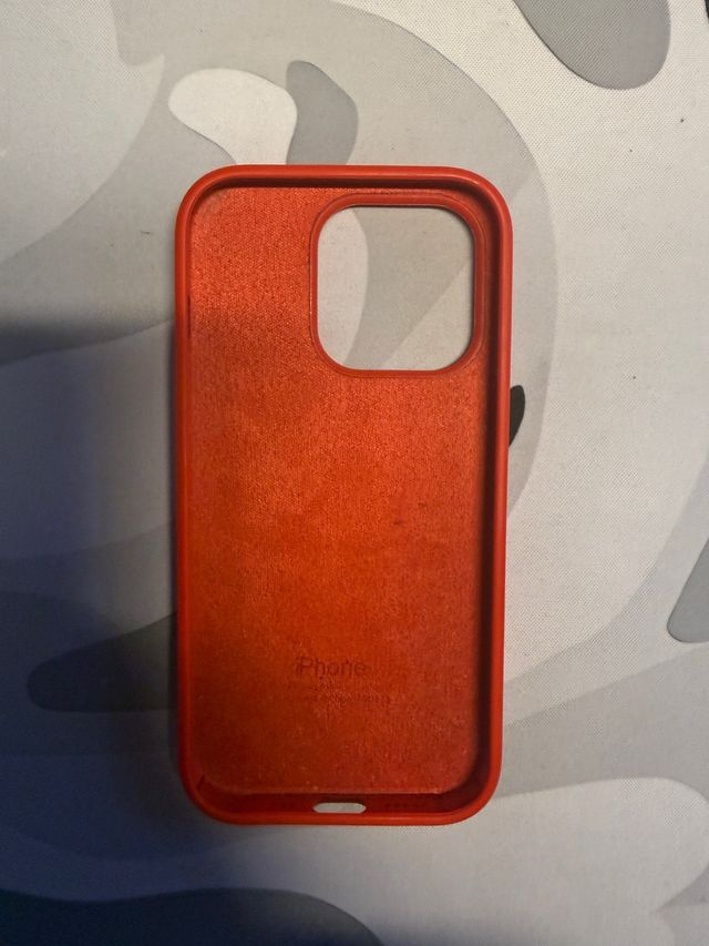 Cover iPhone 14 Pro Apple Rossa