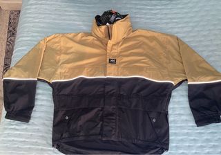 Chaqueta Helly Hansen Beige y Negra