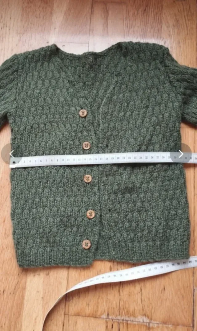Chaqueta tejida a mano verde 5-6 años
