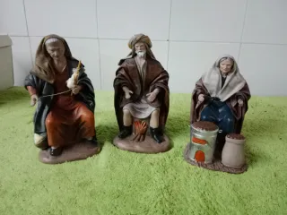 Figuras Belén hilandera, castañera, pastor sentado