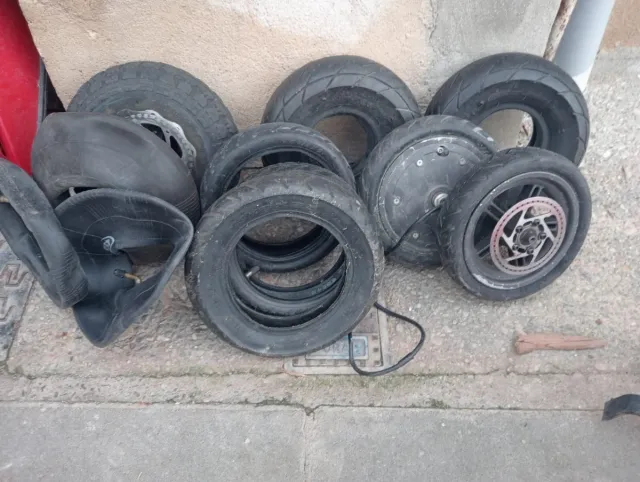 Coperture e fotocamere per scooter elettrici