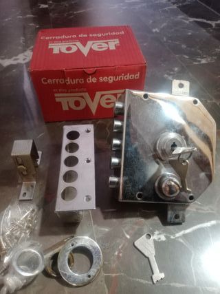 Cerradura seguridad puerta blindada