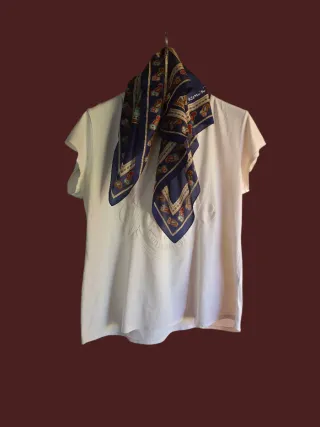 Camiseta y pañuelo mujer