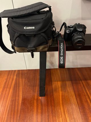 Câmara Digital Canon DS126291 com Lente 18-55mm