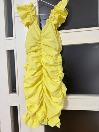 Vestido Zara amarillo fruncido
