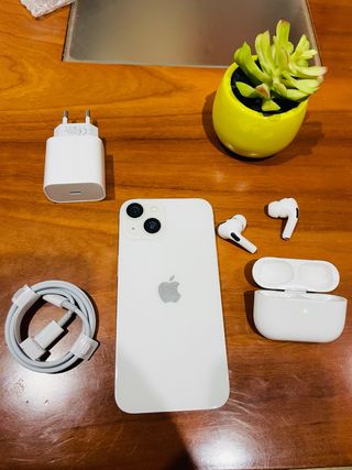 Batteria impeccabile per iPhone 14 al 100% + regali