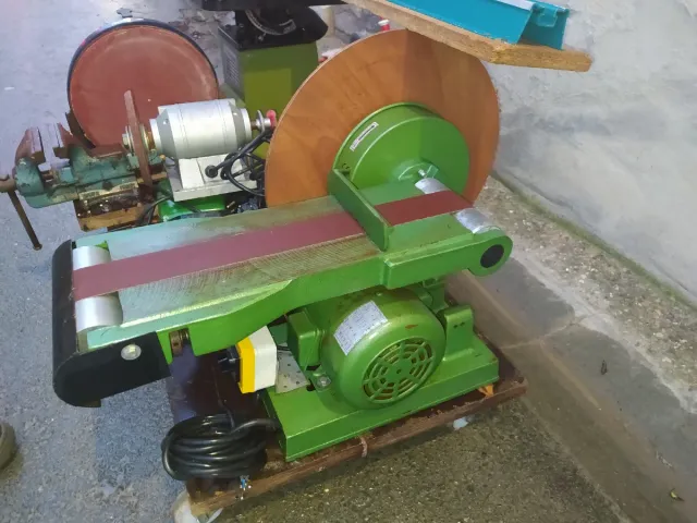 Levigatrice a nastro e a disco per carpenteria