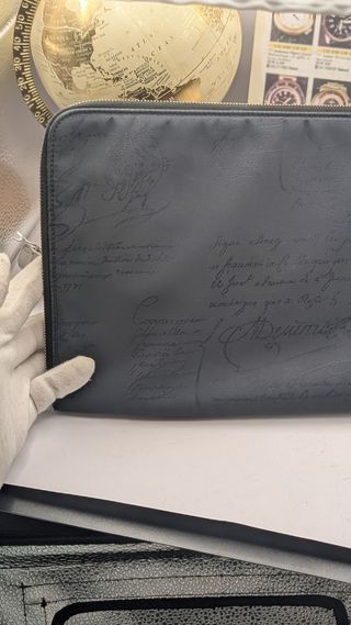 Cartera de piel Berluti Scrito negro/gris