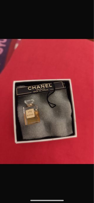 Broche Chanel N°5 Perfume Miniatura Dorado