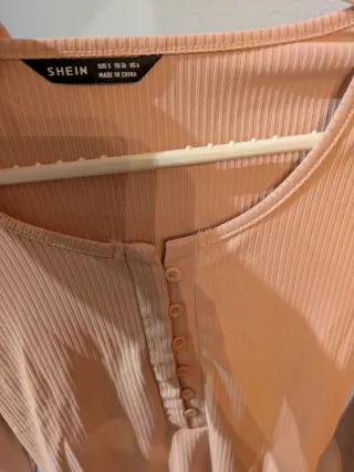 Body Shein botones manga larga rosa palo