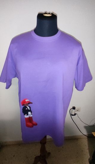 Camiseta Morada Talla XL con Dibujo