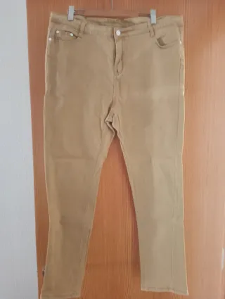 Pantalón vaquero mujer elástico beige talla 50