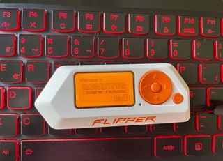 Flipper Zero Como Nuevo con Extras Incluidos