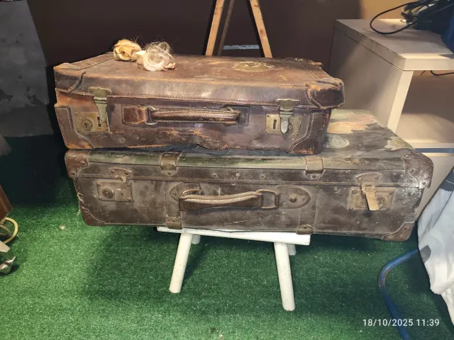 Lotto di oggetti vintage e da collezione