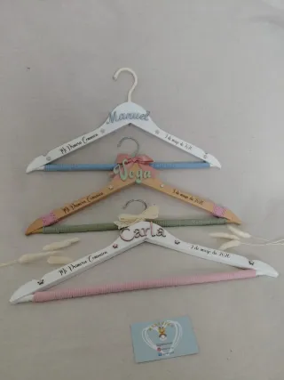 Percha Comunión Personalizada Vega