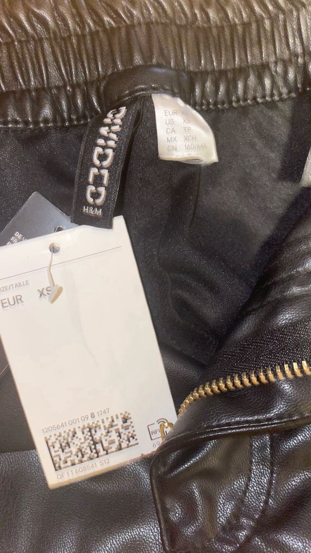 Pantaloni donna in ecopelle neri