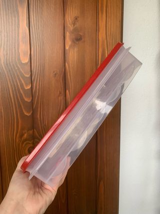 Portauova Rubbermaid rosso