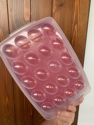 Portauova Rubbermaid rosso