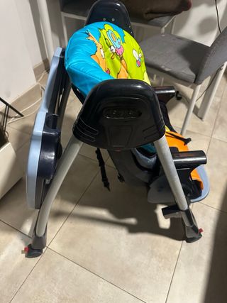 Trona de bebé con estampado divertido