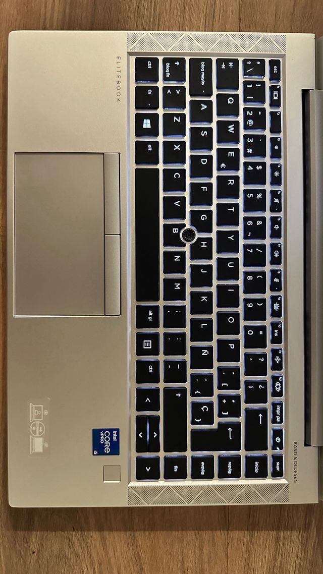 HP Elitebook 840 G8 (i5, TACTIL,
24gb, 256gb)