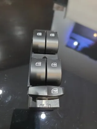 Botonera Elevalunas Renault Koleos 254010801R