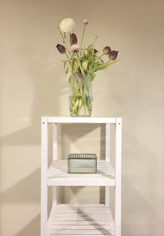 Estantería blanca de madera