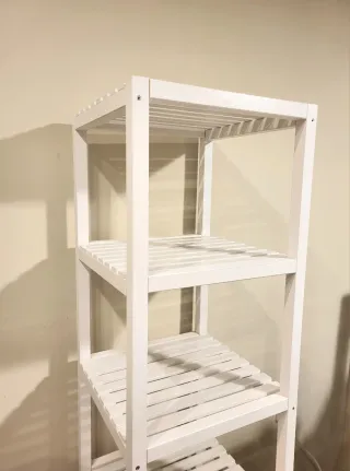 Estantería blanca de madera