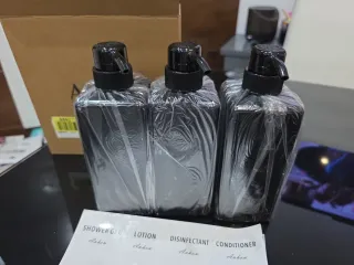 3 Botellas Dispensador Negro