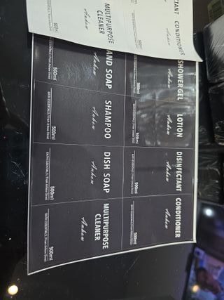 3 Botellas Dispensador Negro