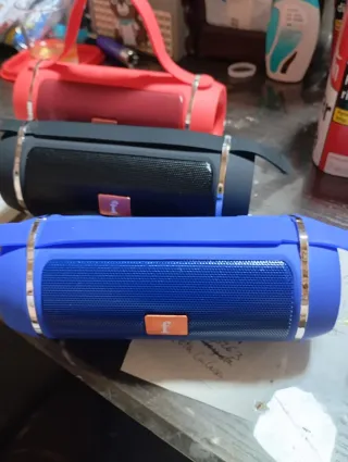 Altavoz Bluetooth Portátil radio FM A ESTRENAR